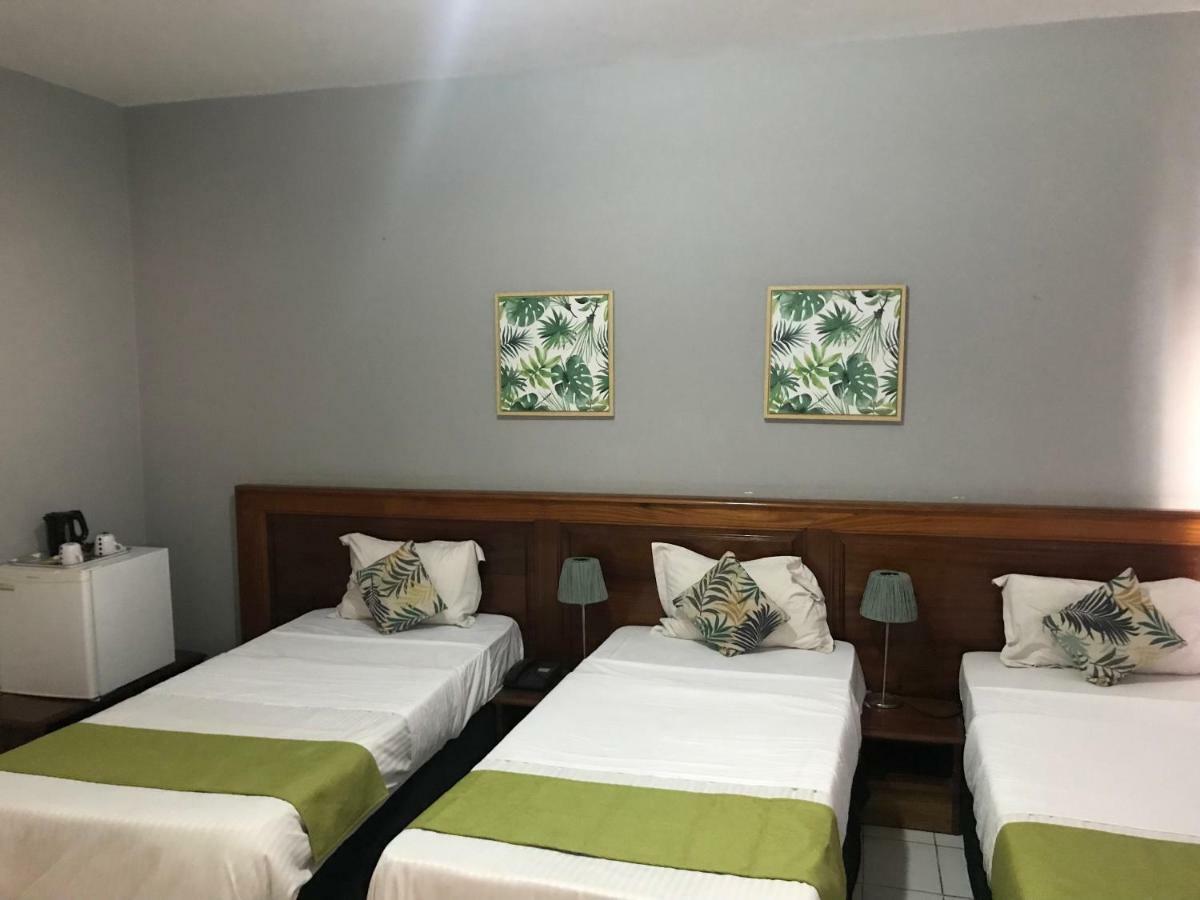 Hotel Baraka ดาการ์ ภายนอก รูปภาพ